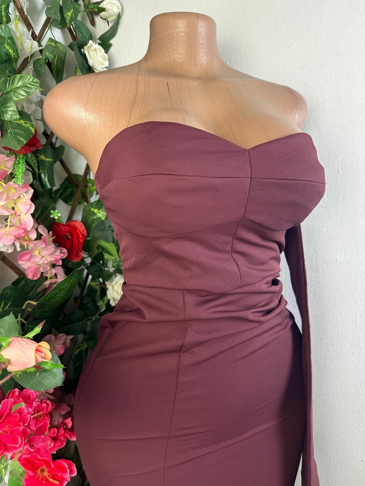 Robe moulante sans manches bustier avec fente - Perluna Store - kinshasa