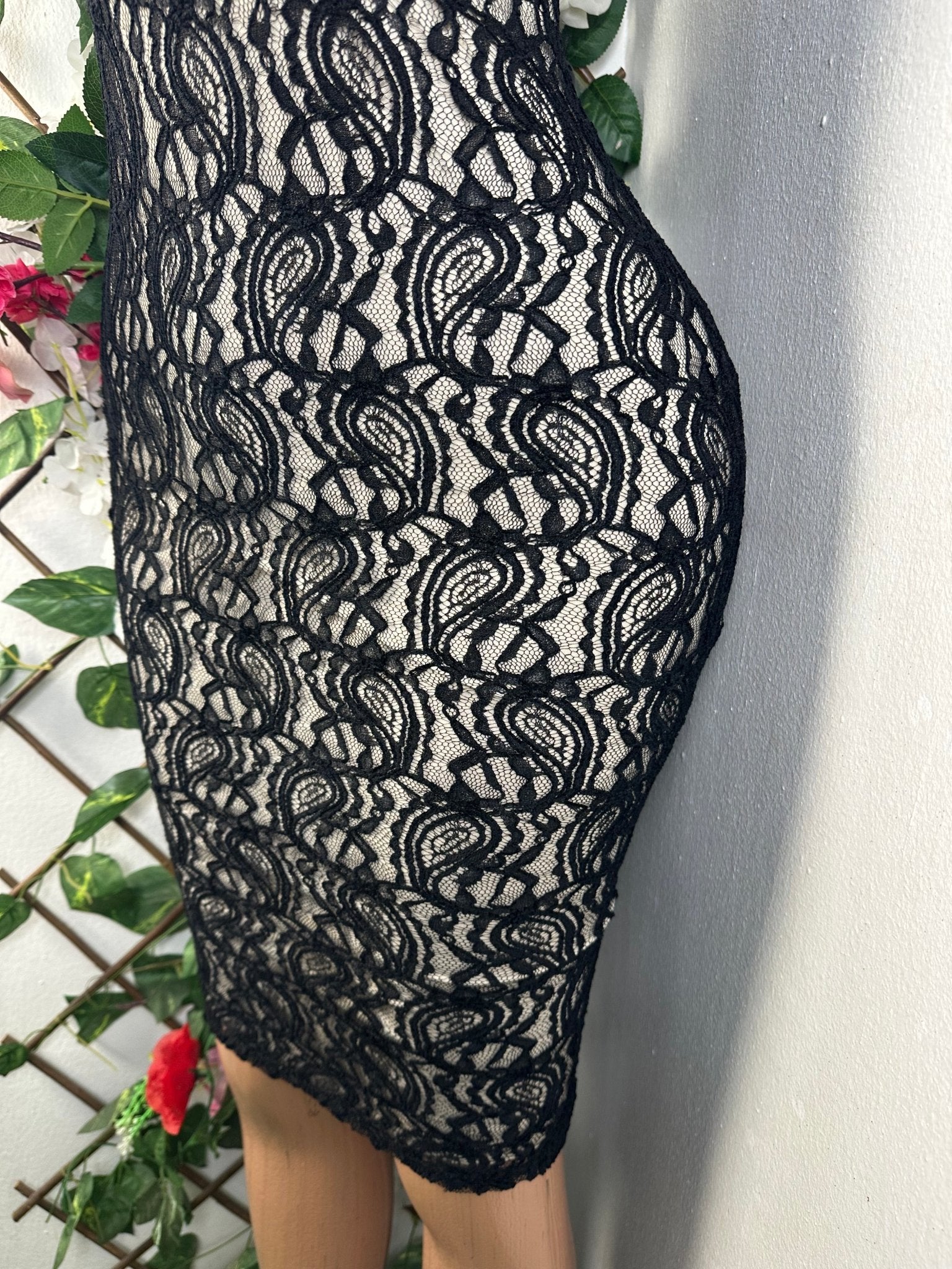 Robe moulante sans manches bustisier - Perluna Store - kinshasa