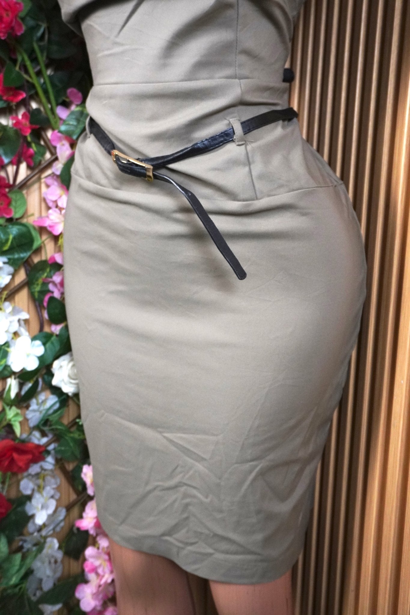 Robe moulante sans manches ceintrée-L - Perluna Store