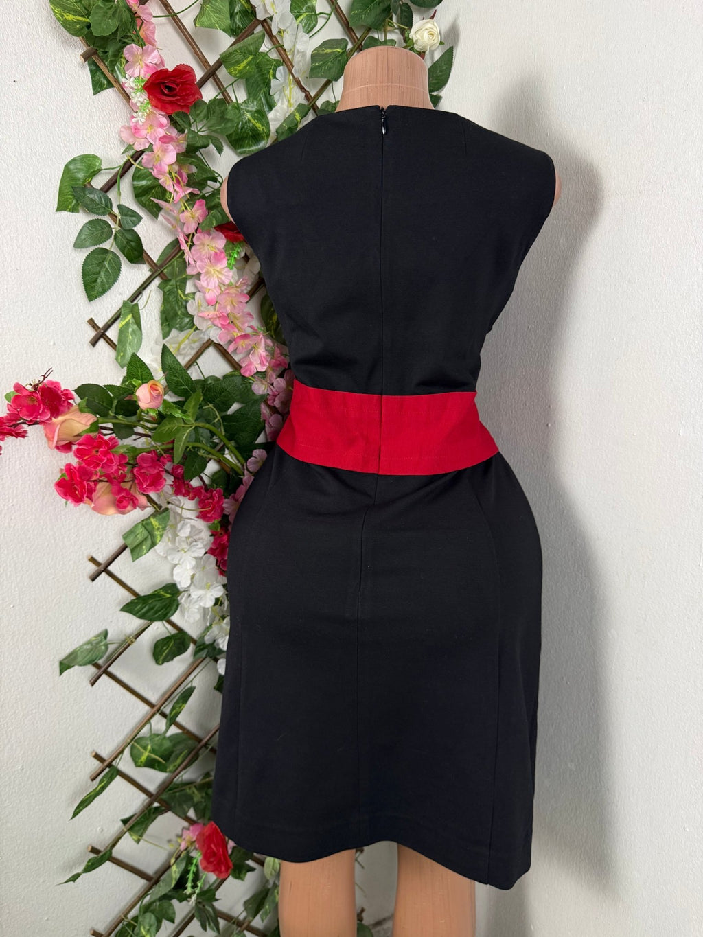 Robe moulante sans manches ceintrée-M - Perluna Store