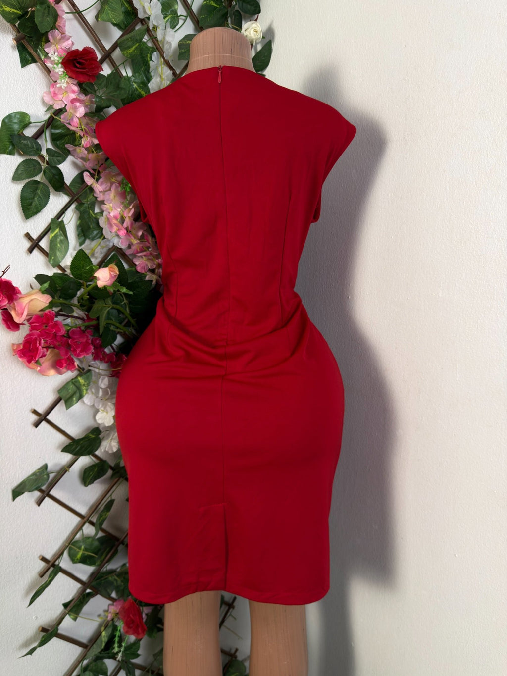 Robe moulante sans manches ceintrée - Perluna Store