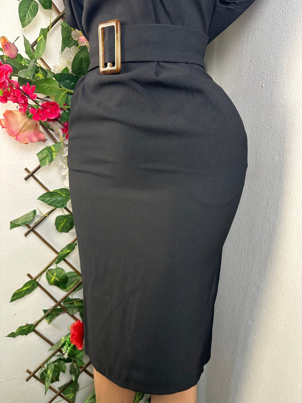 Robe moulante sans manches ceintrée - Perluna Store - kinshasa