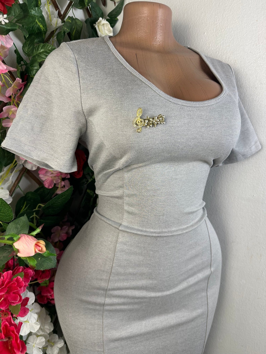 Robe moulante sans manches courtes - Perluna Store - kinshasa