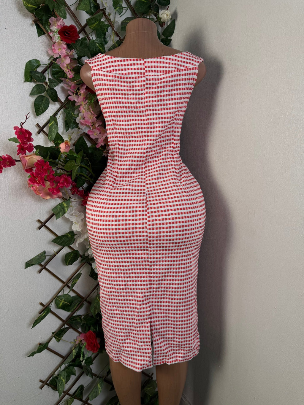Robe moulante sans manches décollectée - Perluna Store