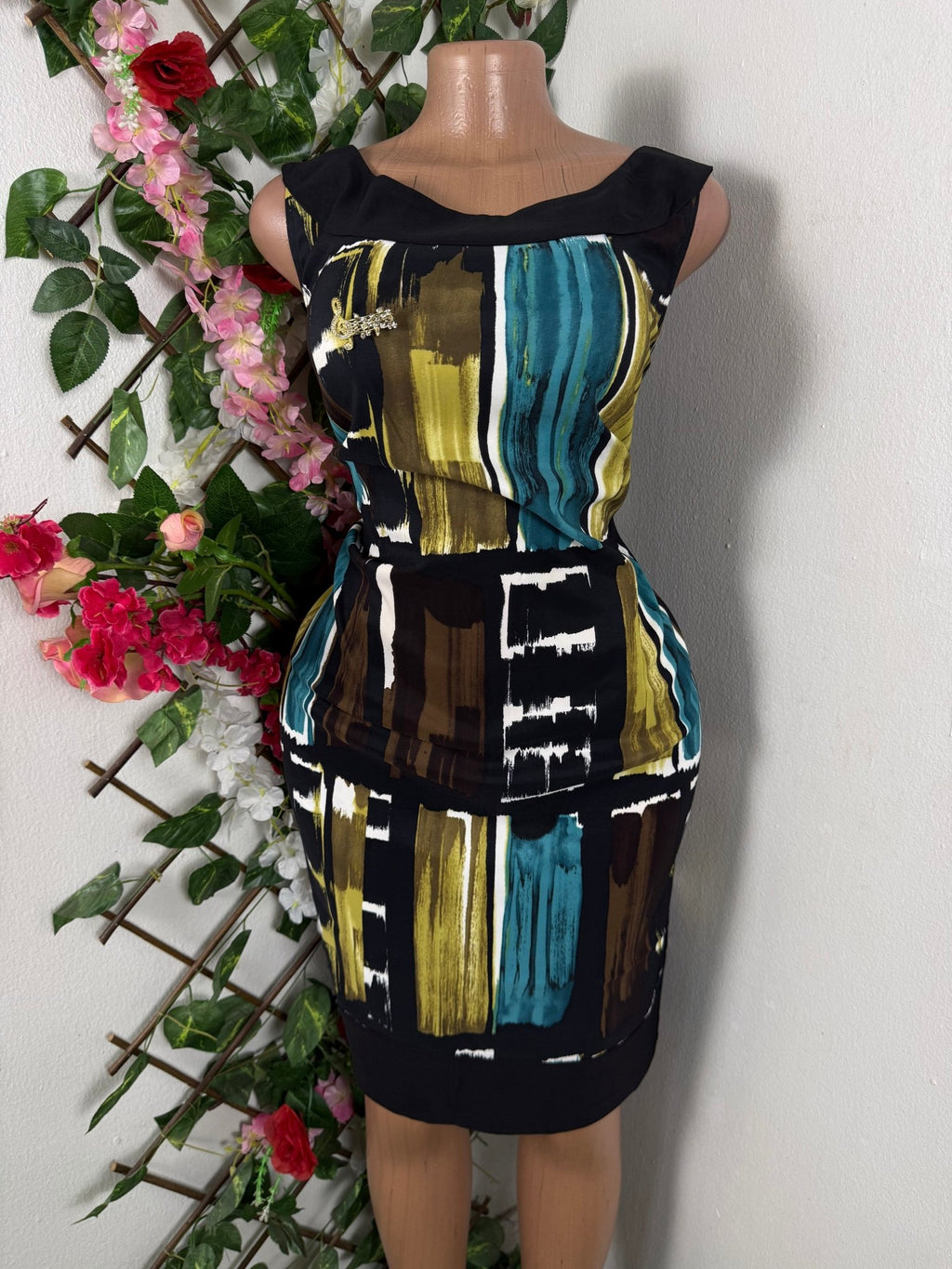 Robe moulante sans manches décollectée - Perluna Store