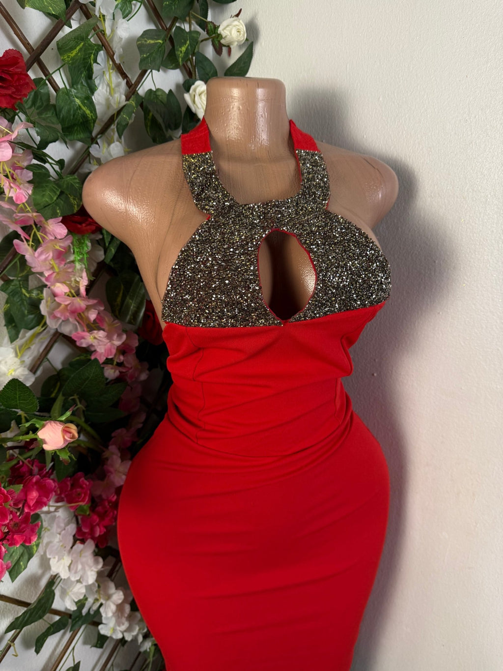 Robe moulante sans manches décollectée - Perluna Store