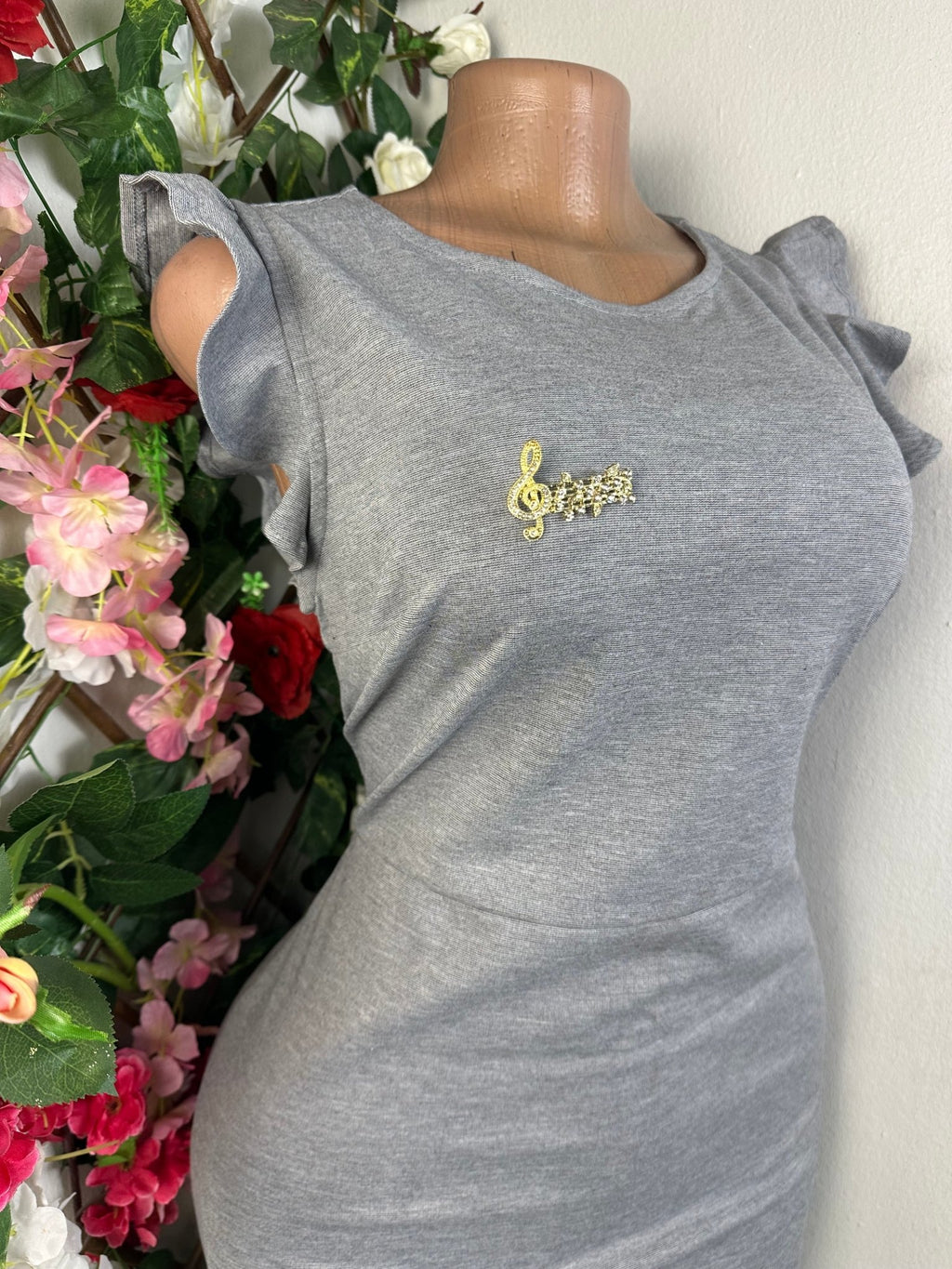 Robe moulante sans manches décolléctée - Perluna Store - kinshasa