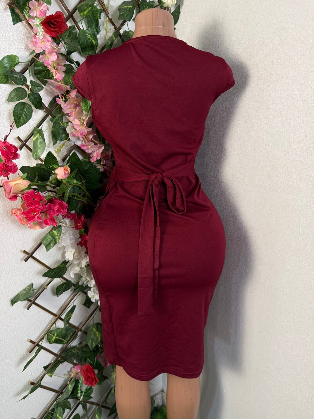 Robe moulante sans manches décollectée - Perluna Store