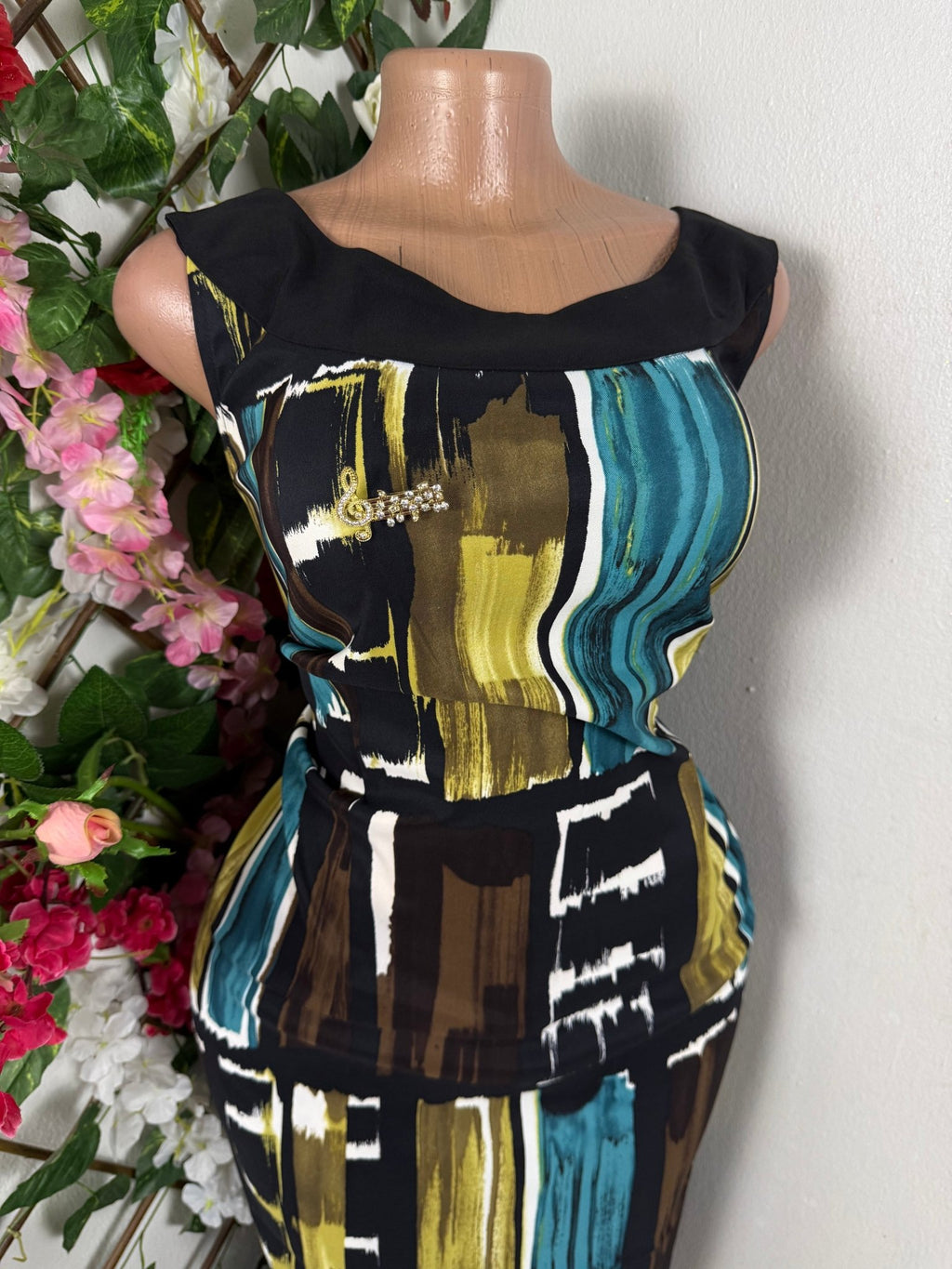 Robe moulante sans manches décollectée - Perluna Store