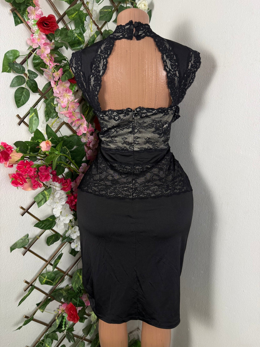 Robe moulante sans manches décollectée - Perluna Store