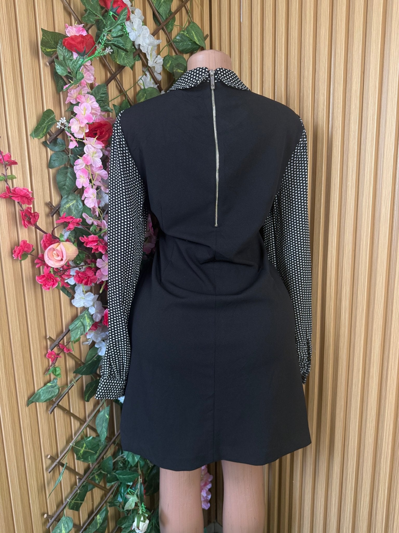 Robe moulante sans manches décolletée - Perluna Store