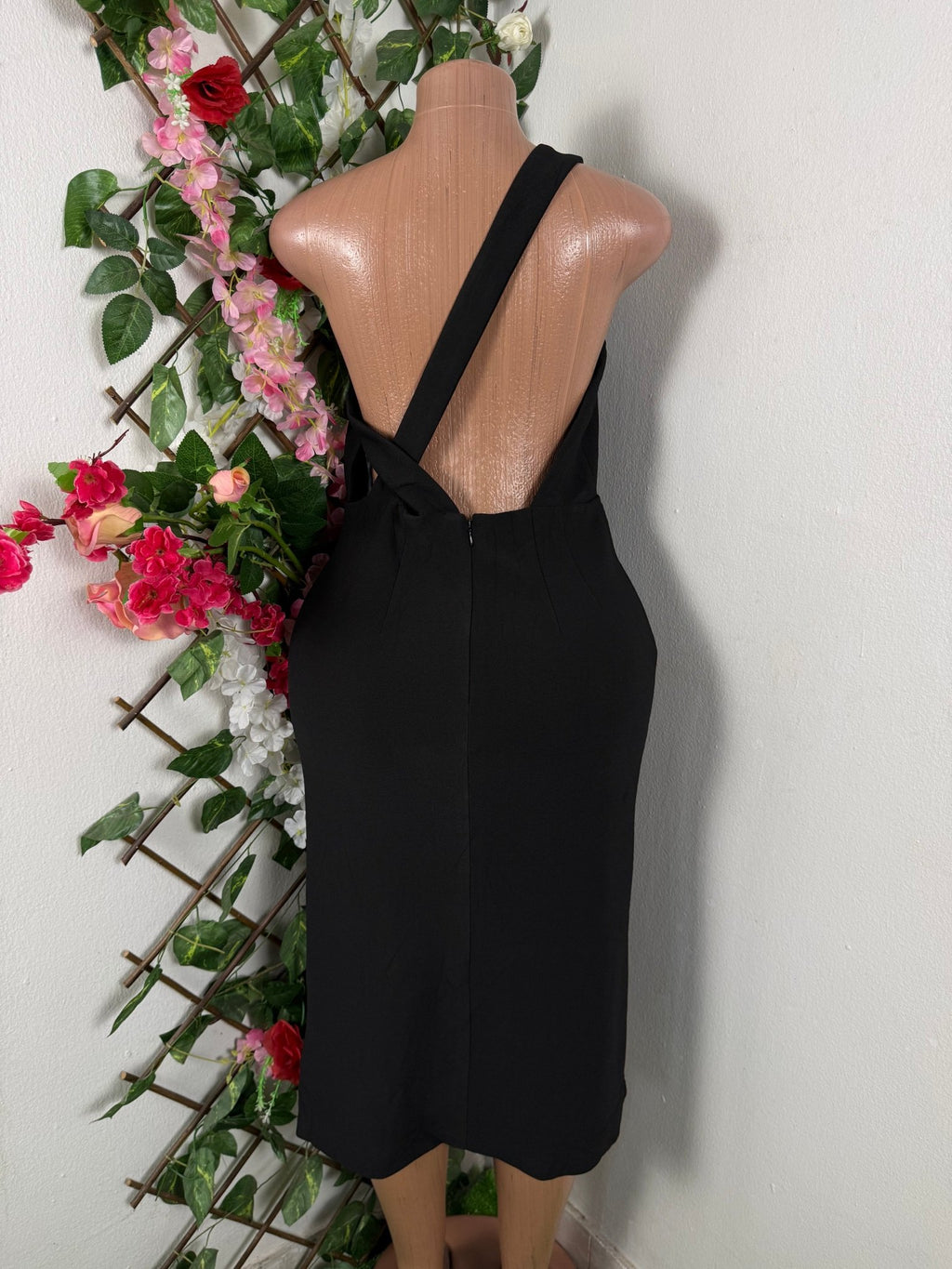 Robe moulante sans manches dénudée - Perluna Store