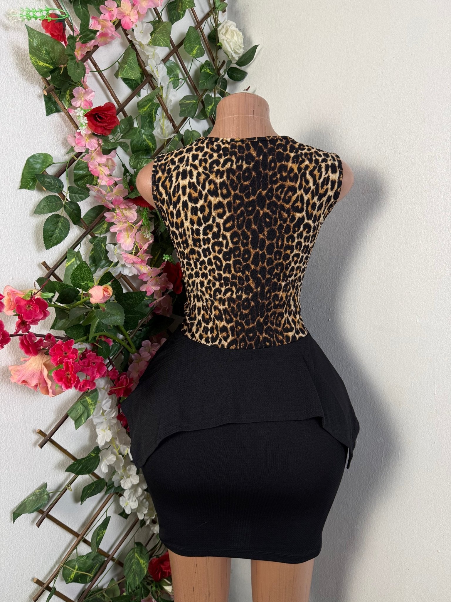 Robe moulante sans manches deux temps - Perluna Store - kinshasa