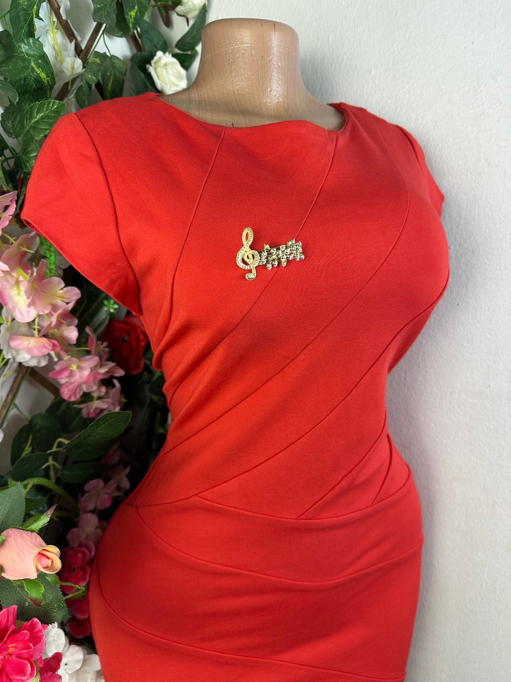 Robe moulante sans manches drapée - Perluna Store - kinshasa