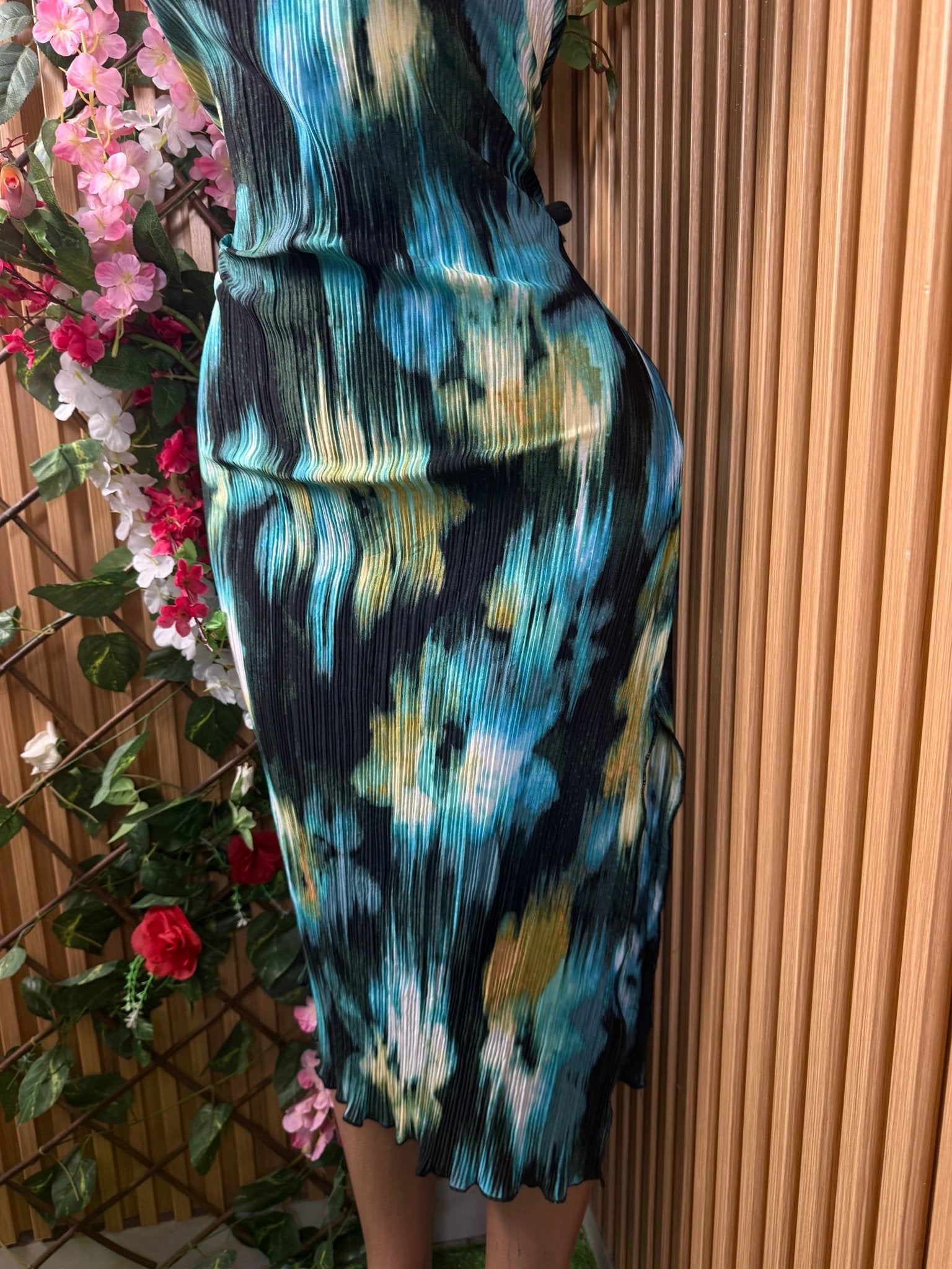 Robe moulante sans manches drapée - Perluna Store