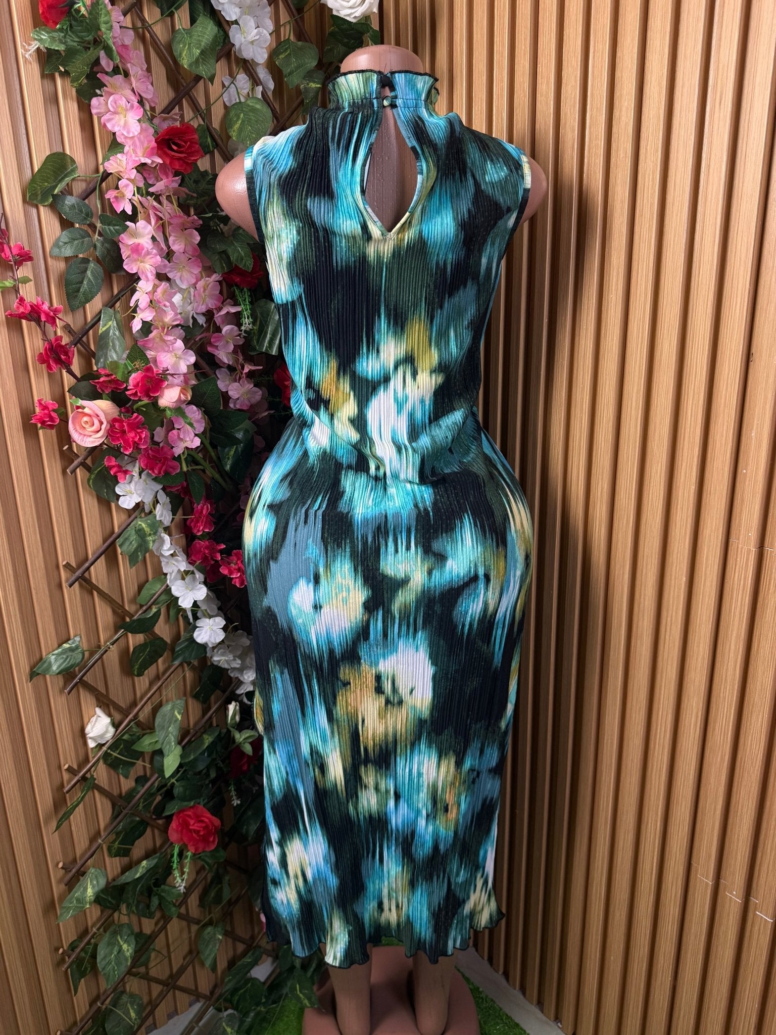 Robe moulante sans manches drapée - Perluna Store