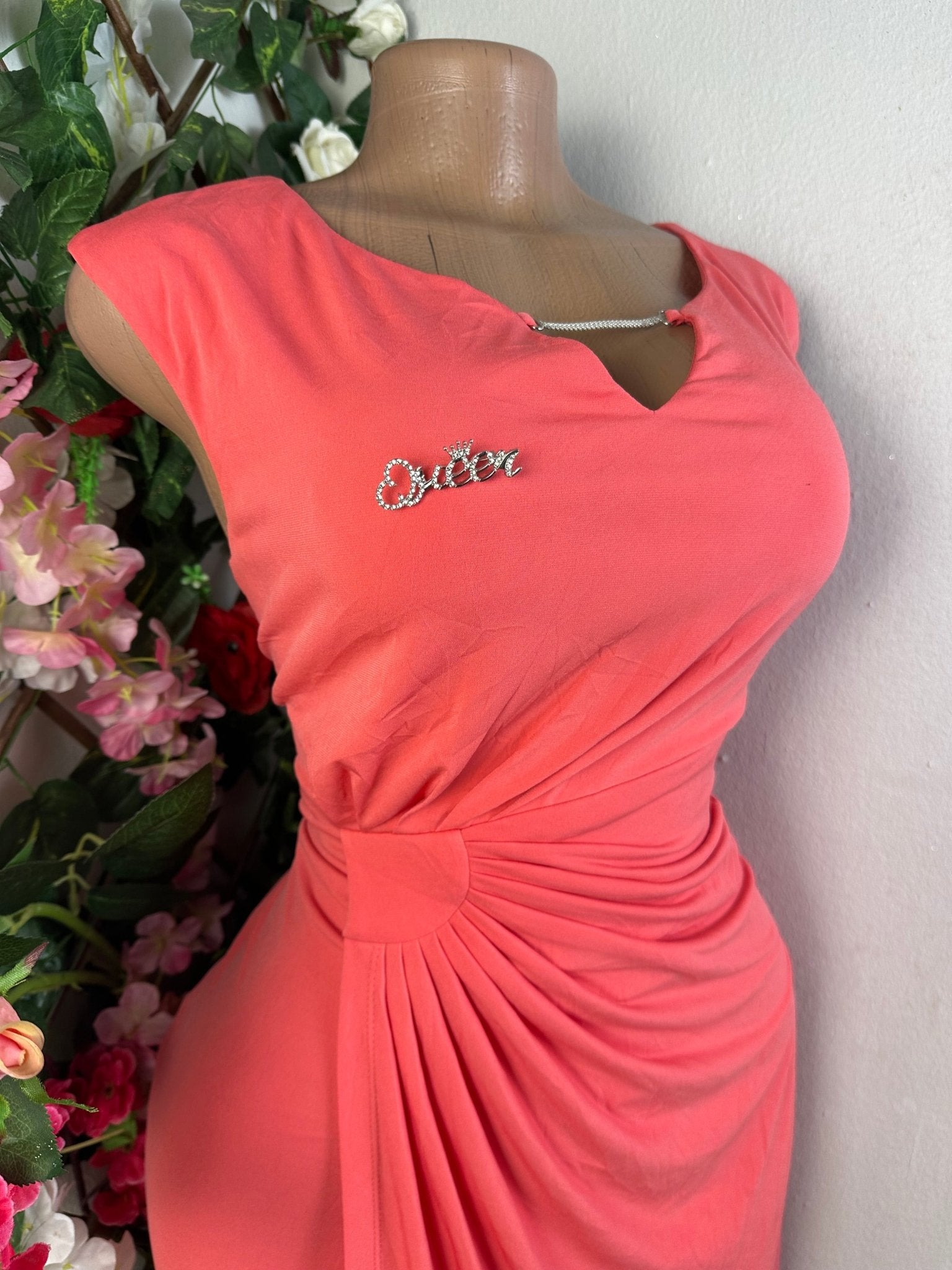 Robe moulante sans manches drapée - Perluna Store - kinshasa