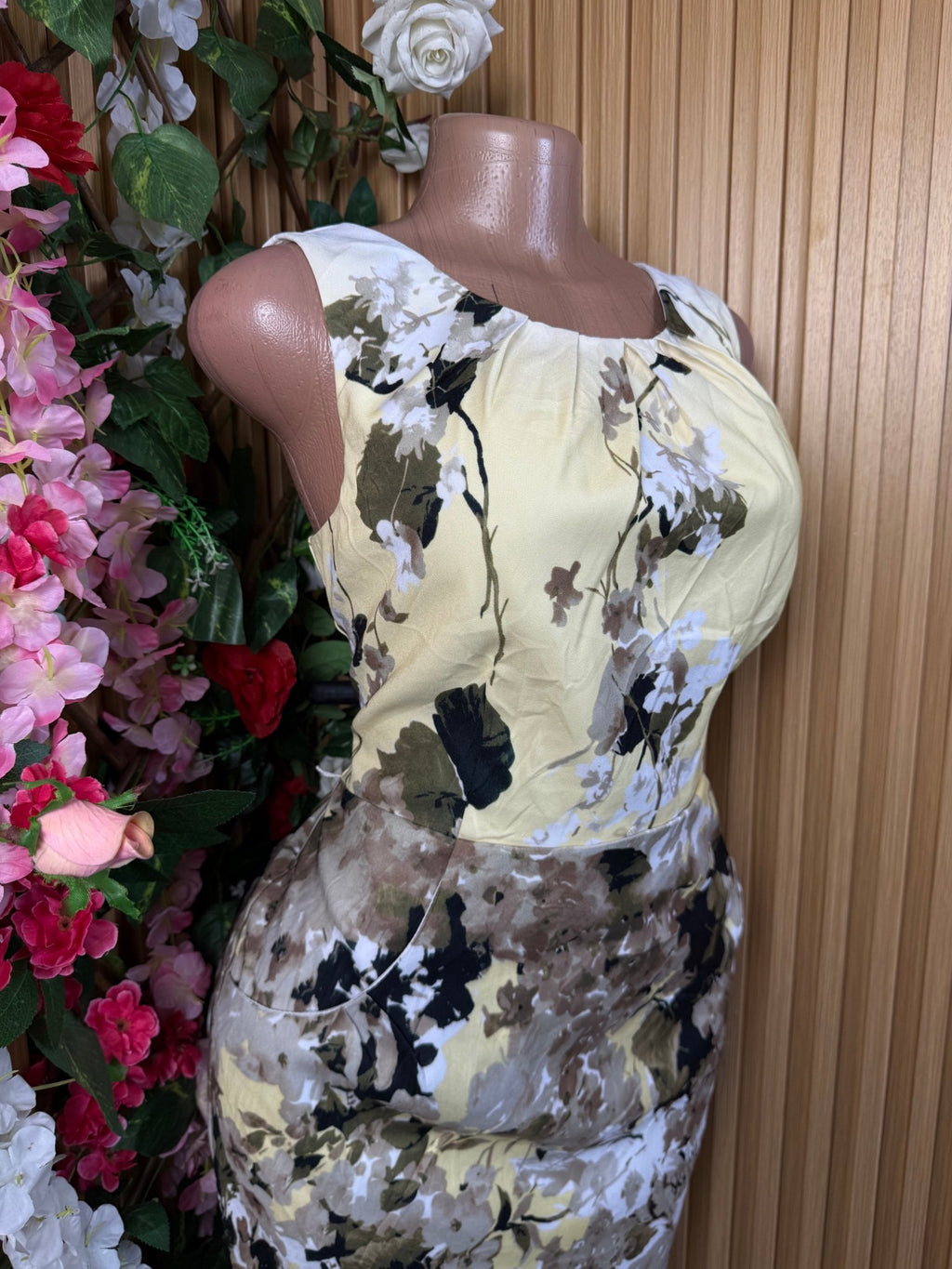 Robe moulante sans manches imprimée fleurie - Perluna Store