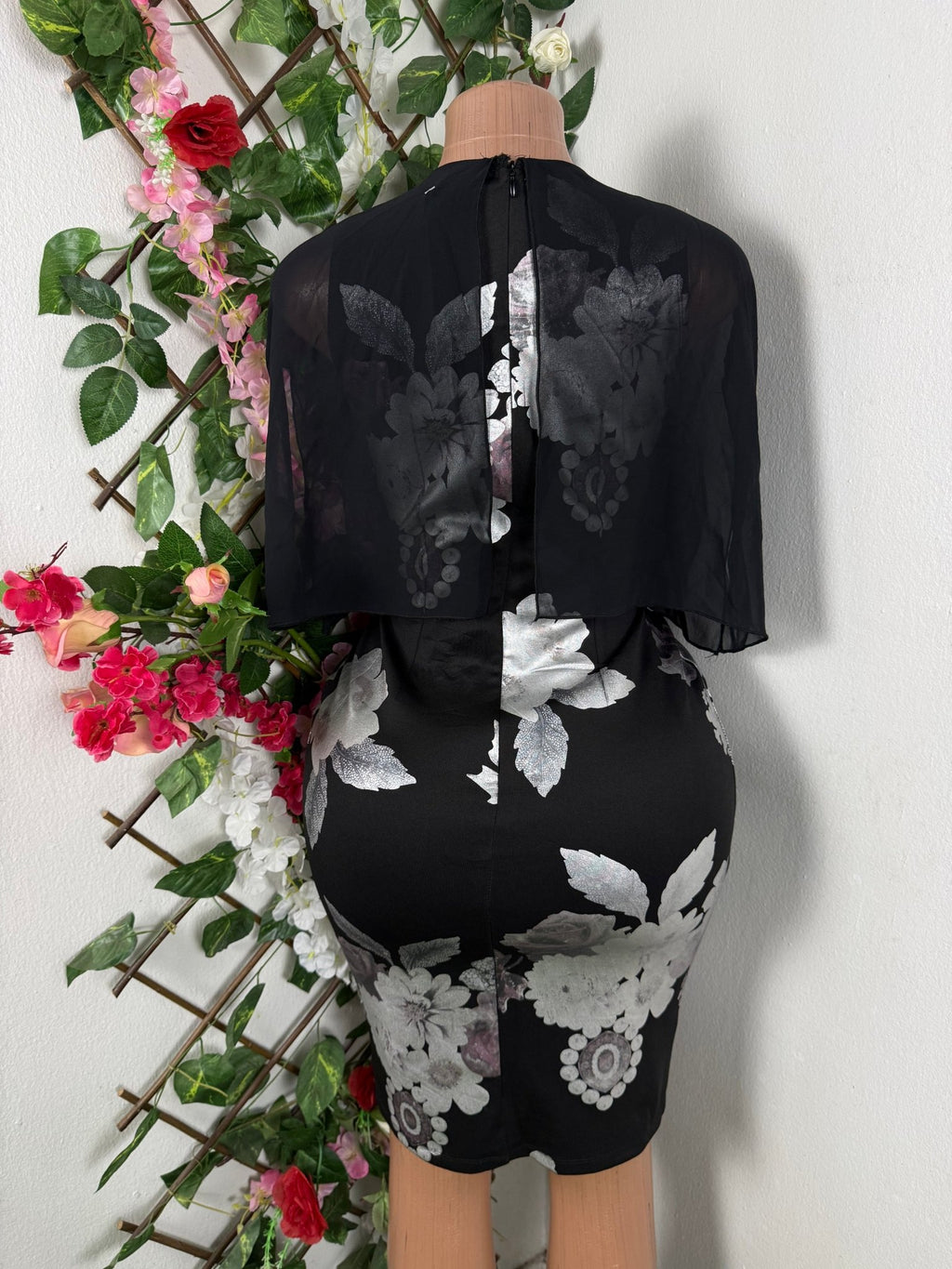 Robe moulante sans manches imprimée fleurie - Perluna Store
