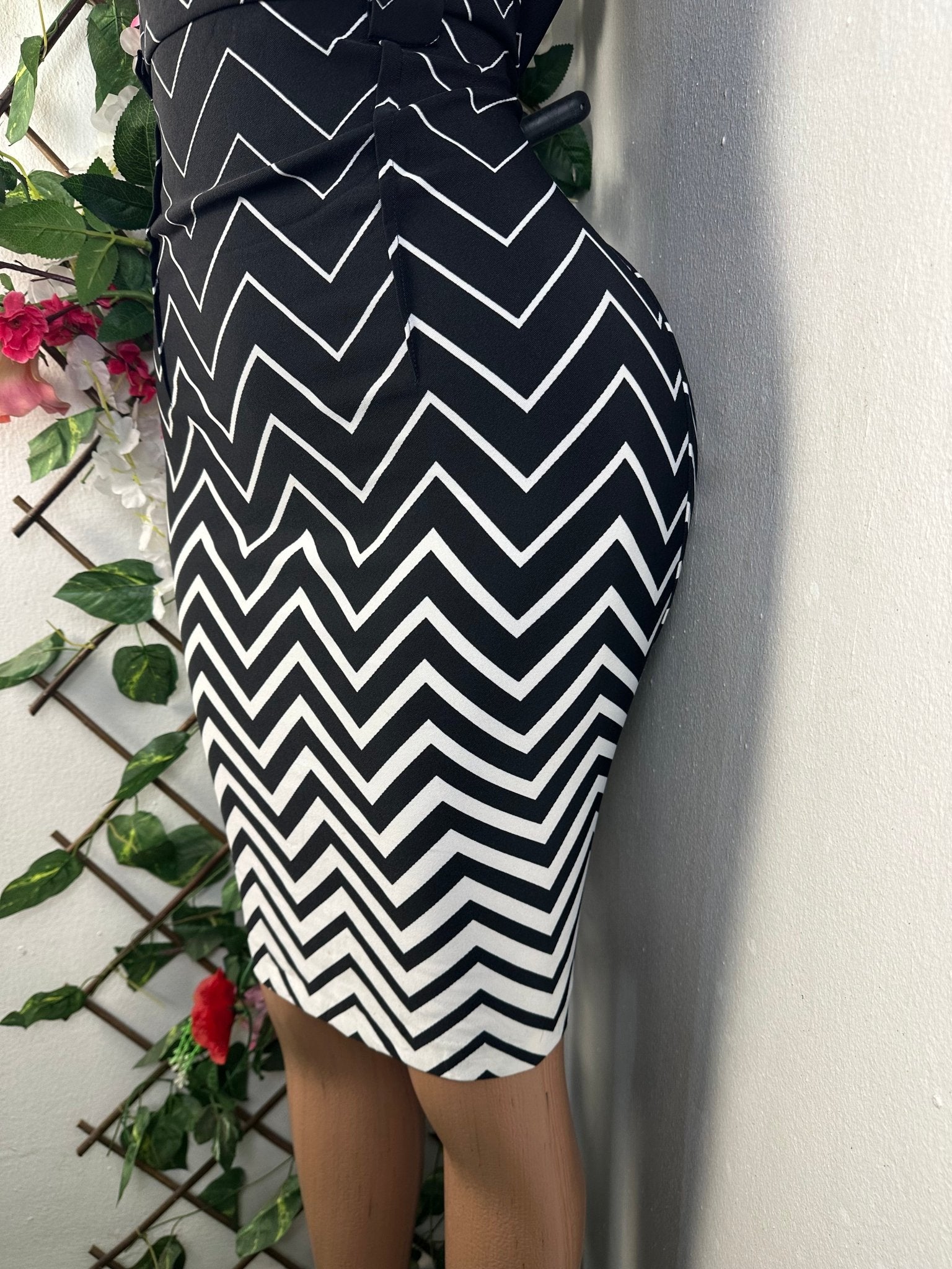 Robe moulante sans manches - Perluna Store - kinshasa