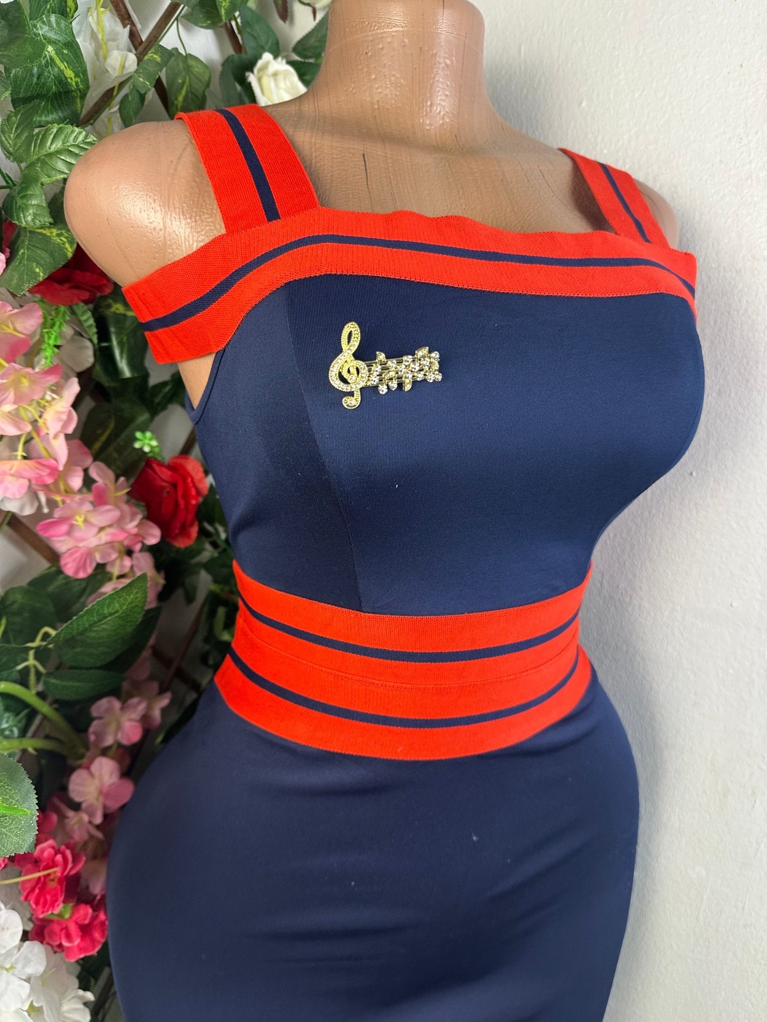 Robe moulante sans manches - Perluna Store - kinshasa