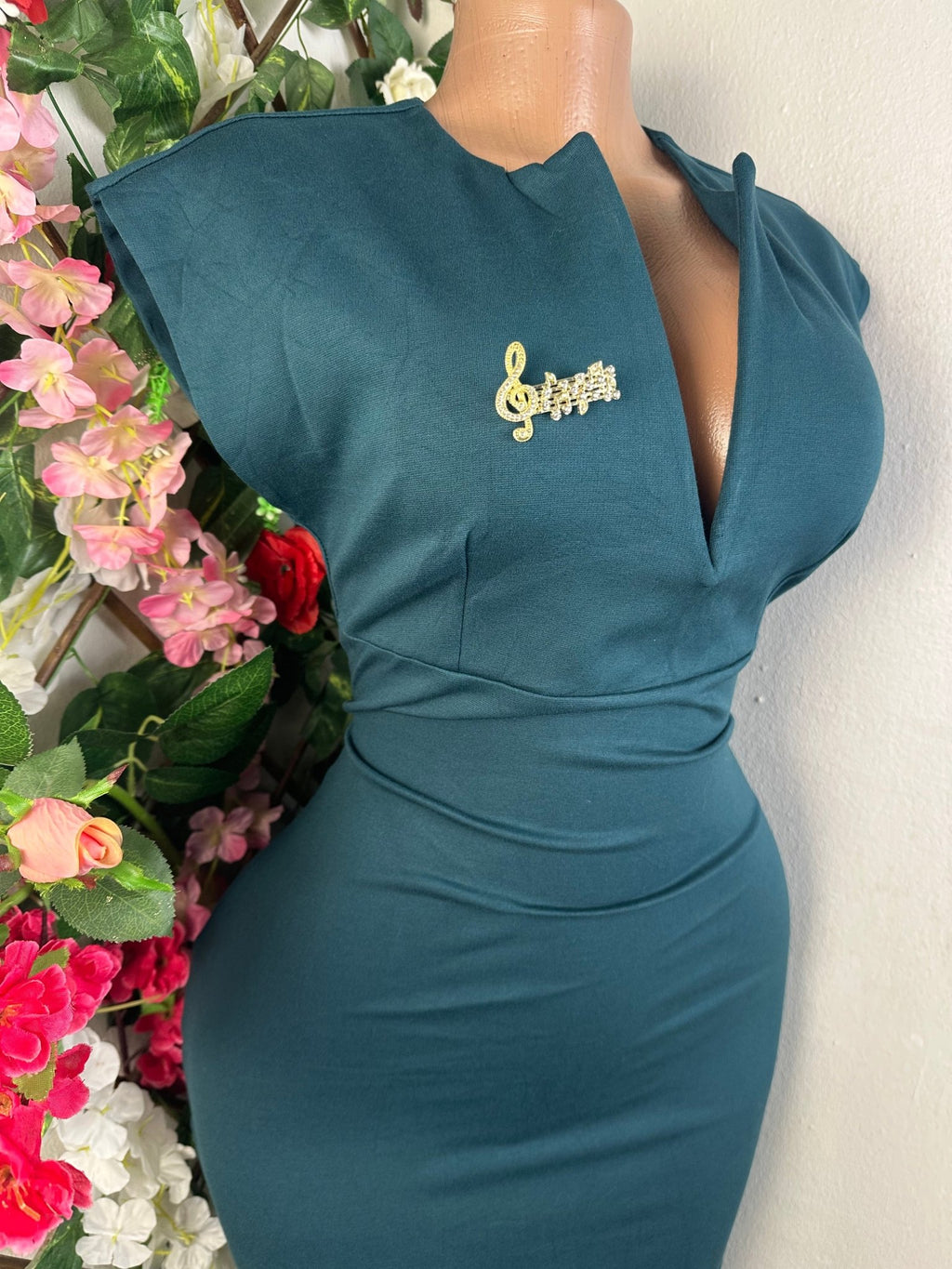 Robe moulante sans manches - Perluna Store - kinshasa