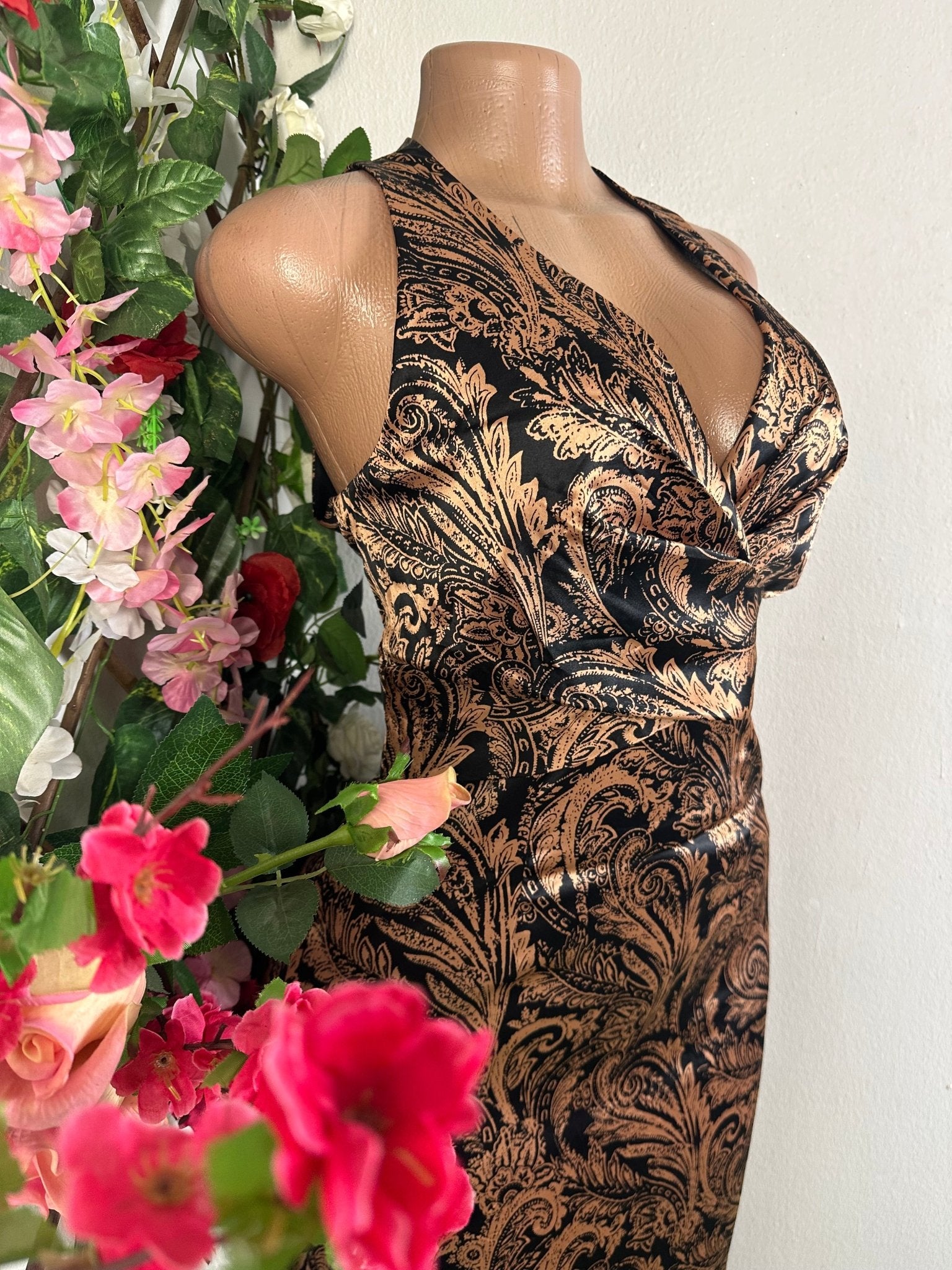 Robe moulante sans manches - Perluna Store - kinshasa