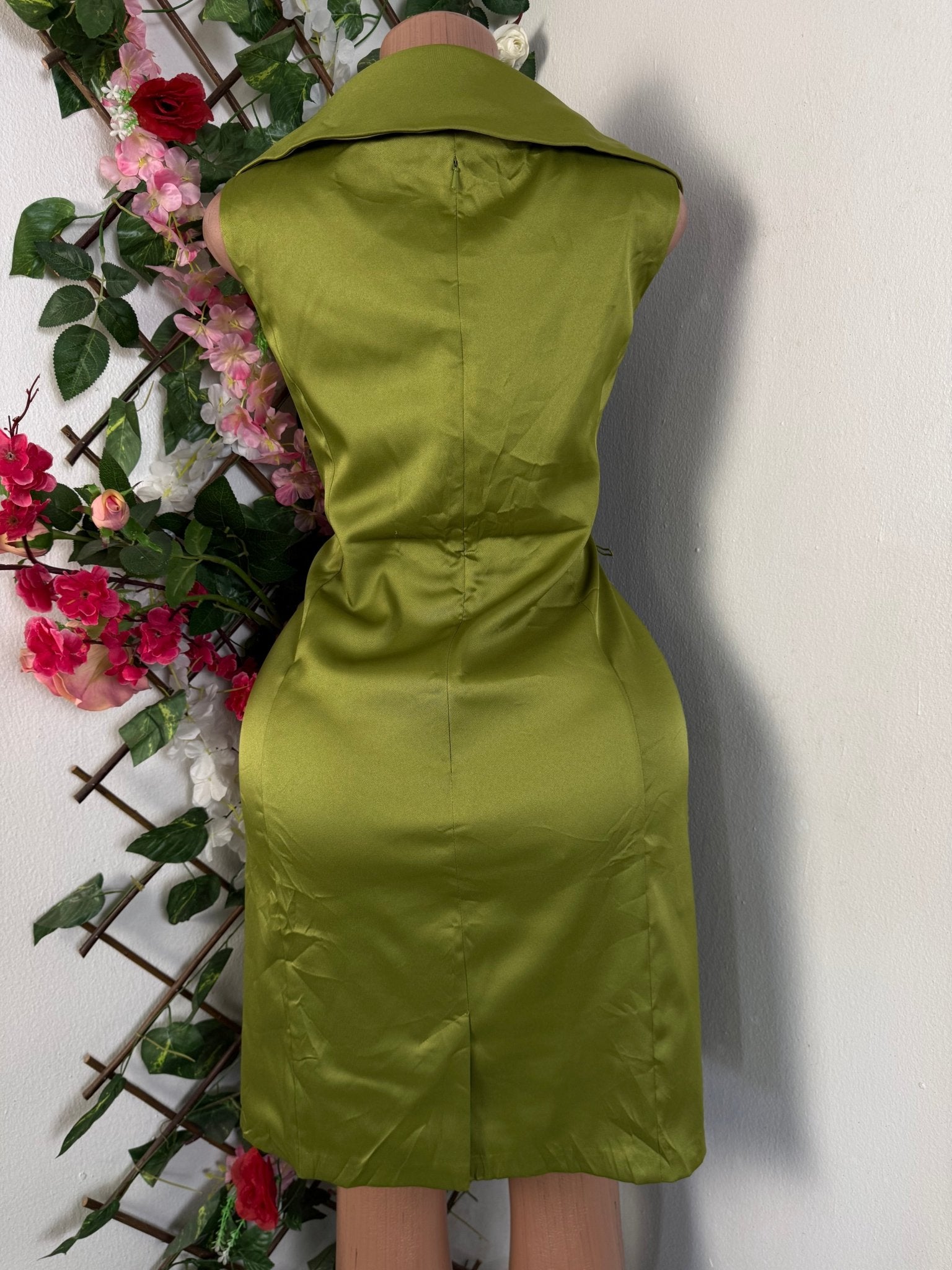 Robe moulante sans manches - Perluna Store