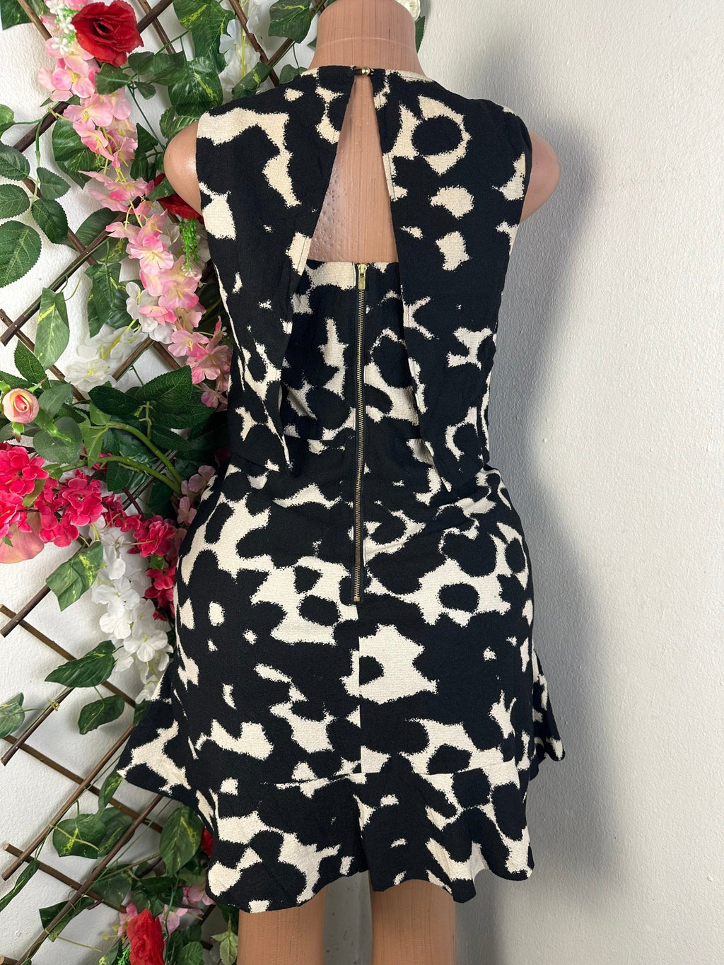 Robe moulante sans manches - Perluna Store - kinshasa