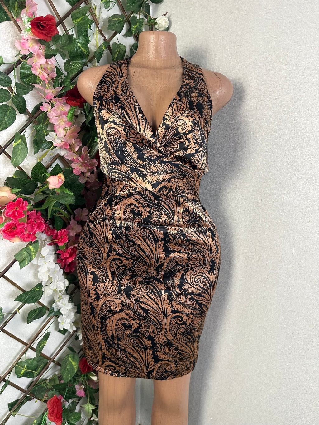 Robe moulante sans manches - Perluna Store - kinshasa