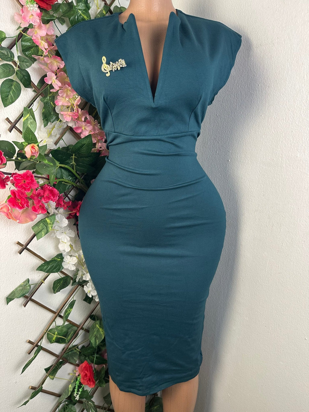 Robe moulante sans manches - Perluna Store - kinshasa