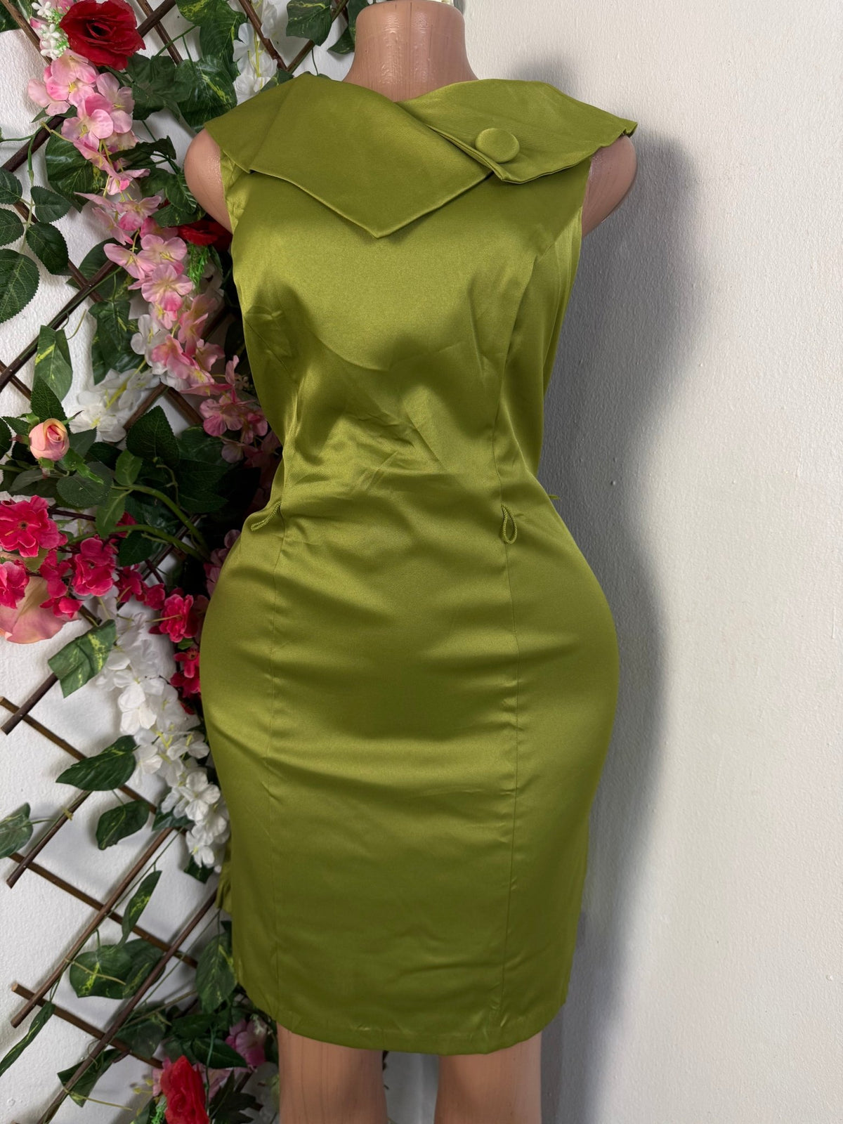 Robe moulante sans manches - Perluna Store - kinshasa