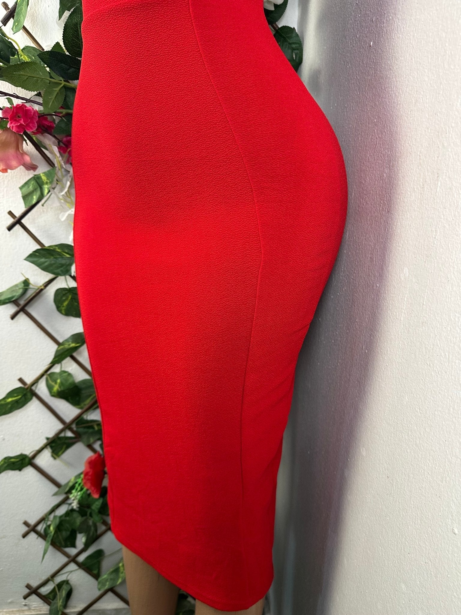 Robe moulante sans manches - Perluna Store - kinshasa