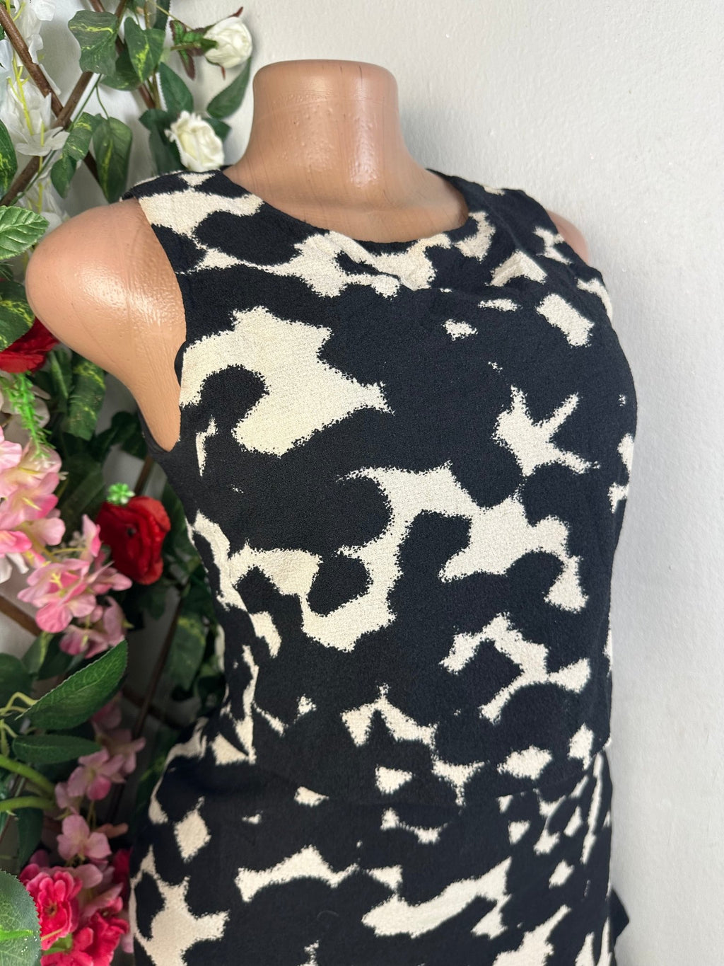 Robe moulante sans manches - Perluna Store - kinshasa