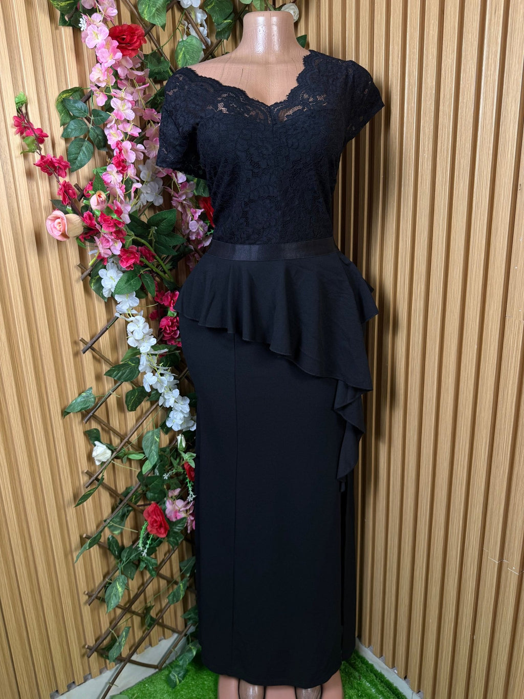 Robe moulante slim longue manches courtes décolléctée - Perluna Store