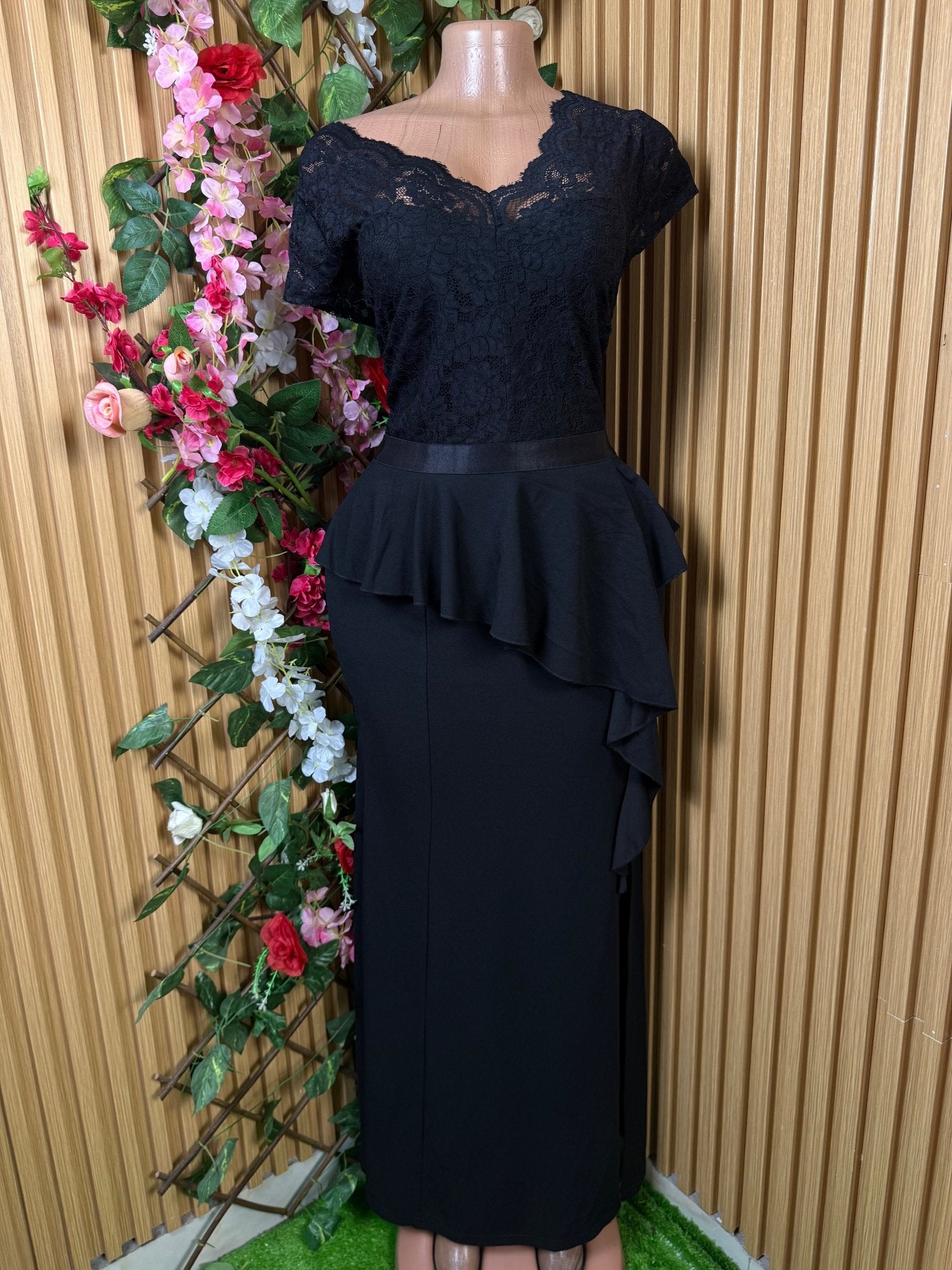 Robe moulante slim longue manches courtes décolléctée - Perluna Store