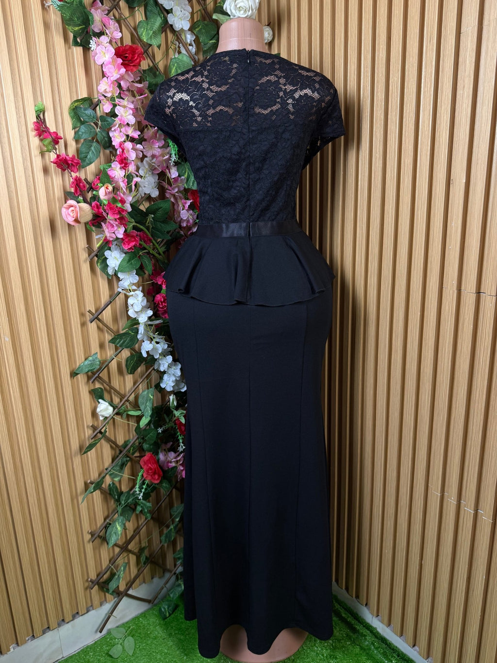 Robe moulante slim longue manches courtes décolléctée - Perluna Store