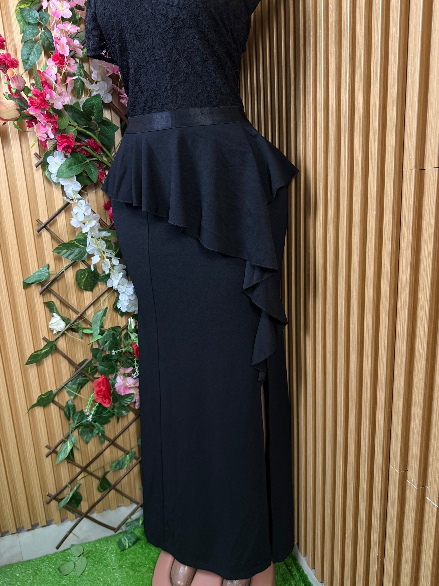 Robe moulante slim longue manches courtes décolléctée - Perluna Store