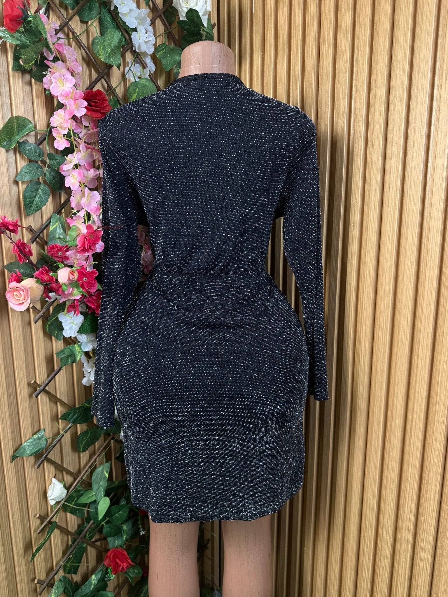 Robe moulante slim manches longues décollectée - Perluna Store