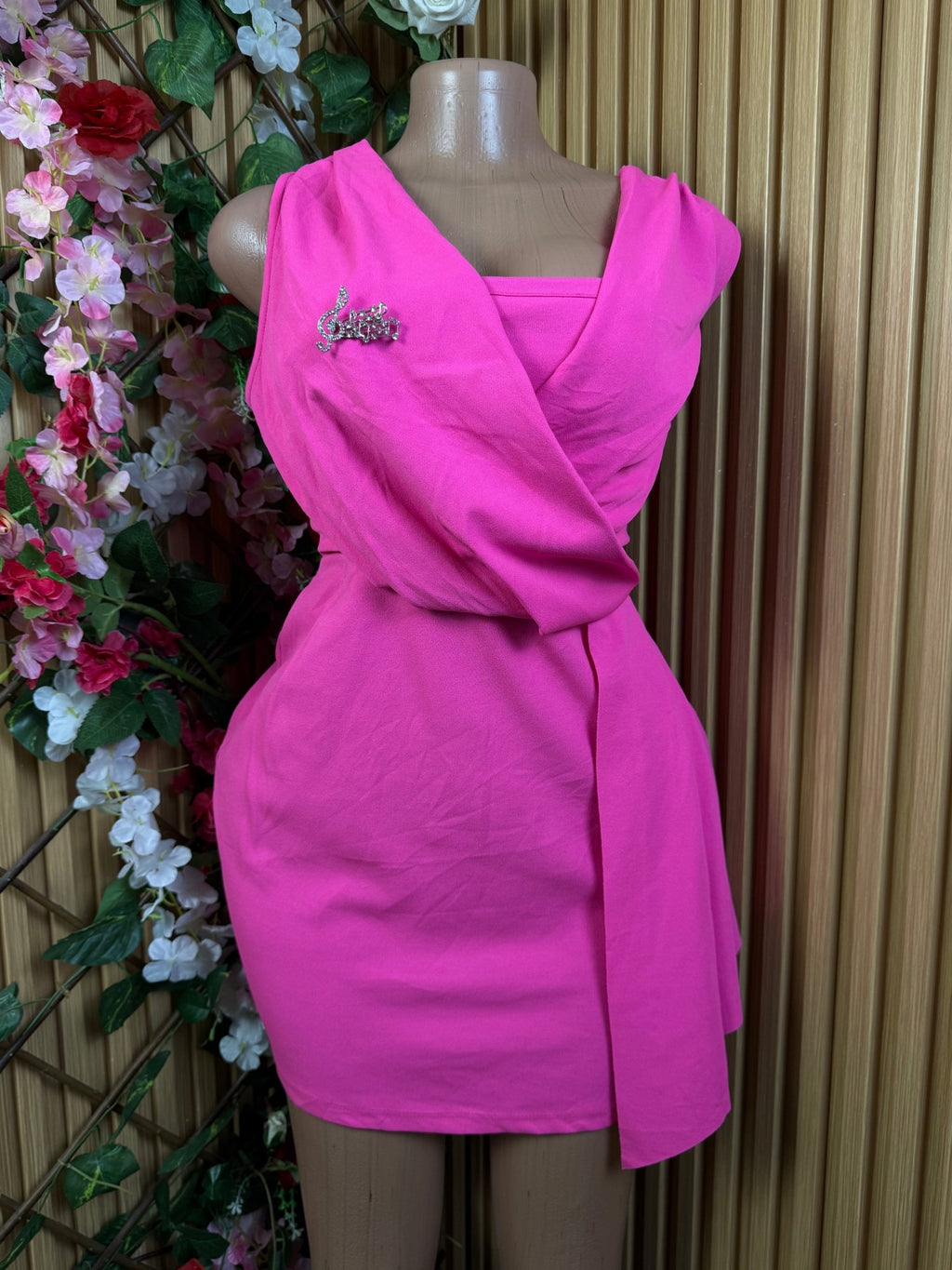 Robe moulante slim sans manches décollectée - Perluna Store