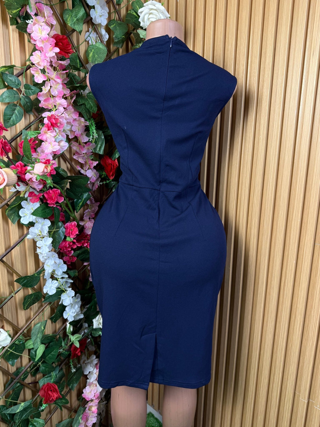 Robe moulante slim sans manches dénudée - Perluna Store