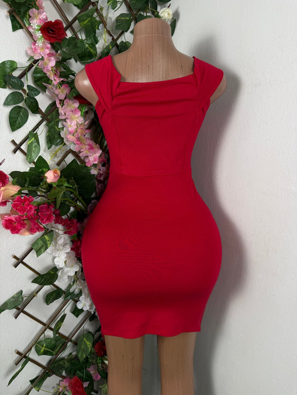 Robe moulante slim sans manches - Perluna Store