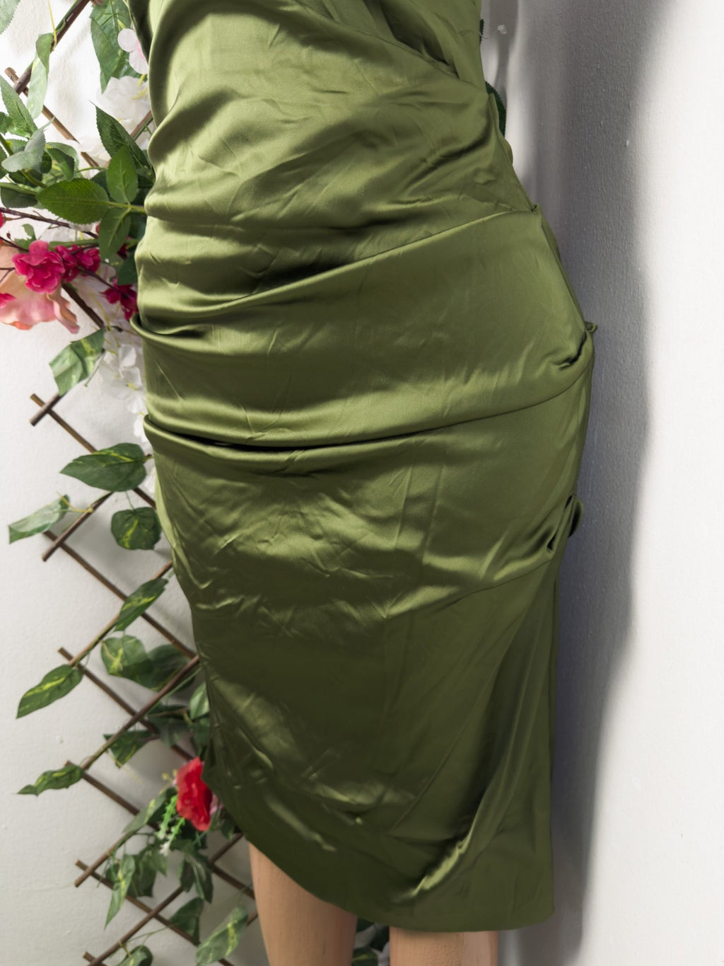 Robe moulante stylée sans manches décollectée - Perluna Store