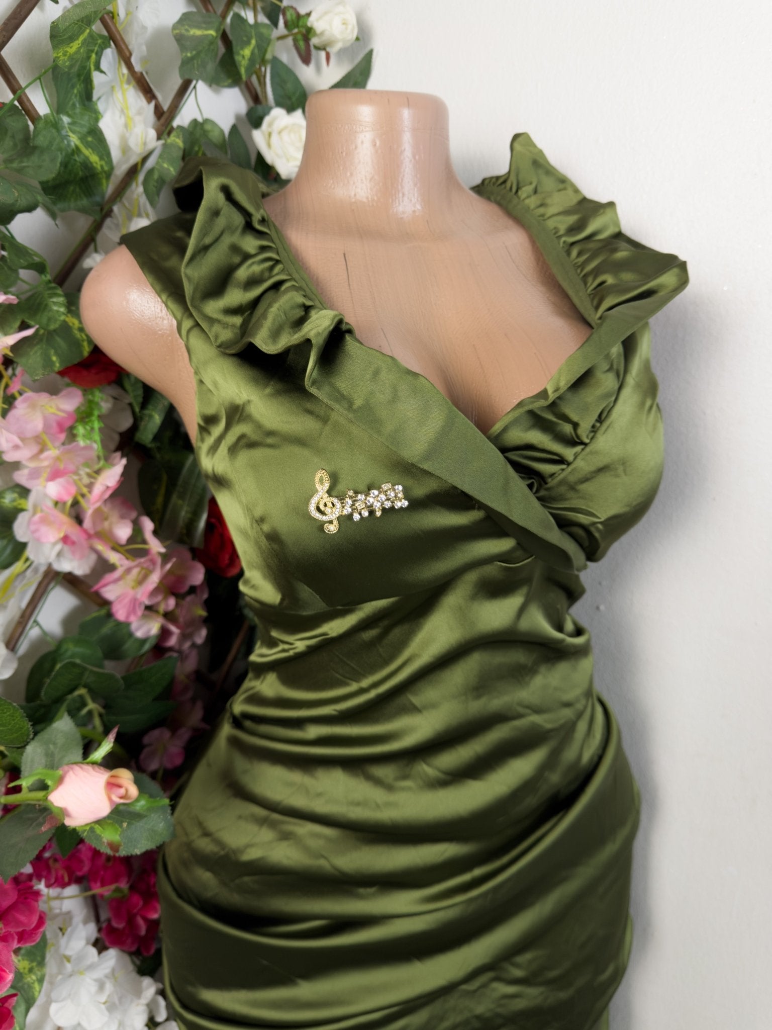 Robe moulante stylée sans manches décollectée - Perluna Store
