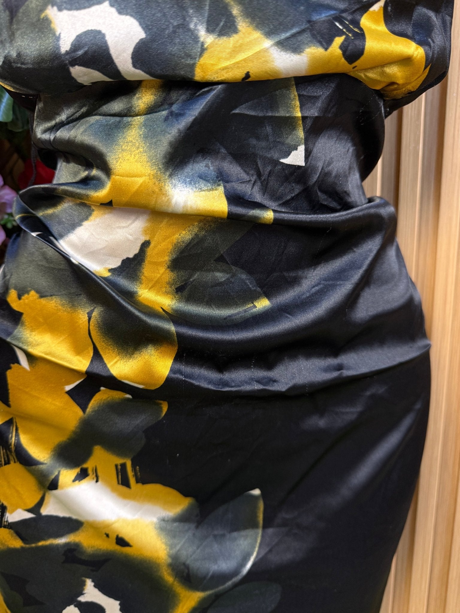 Robe moulantr sans manches décolletée - Perluna Store