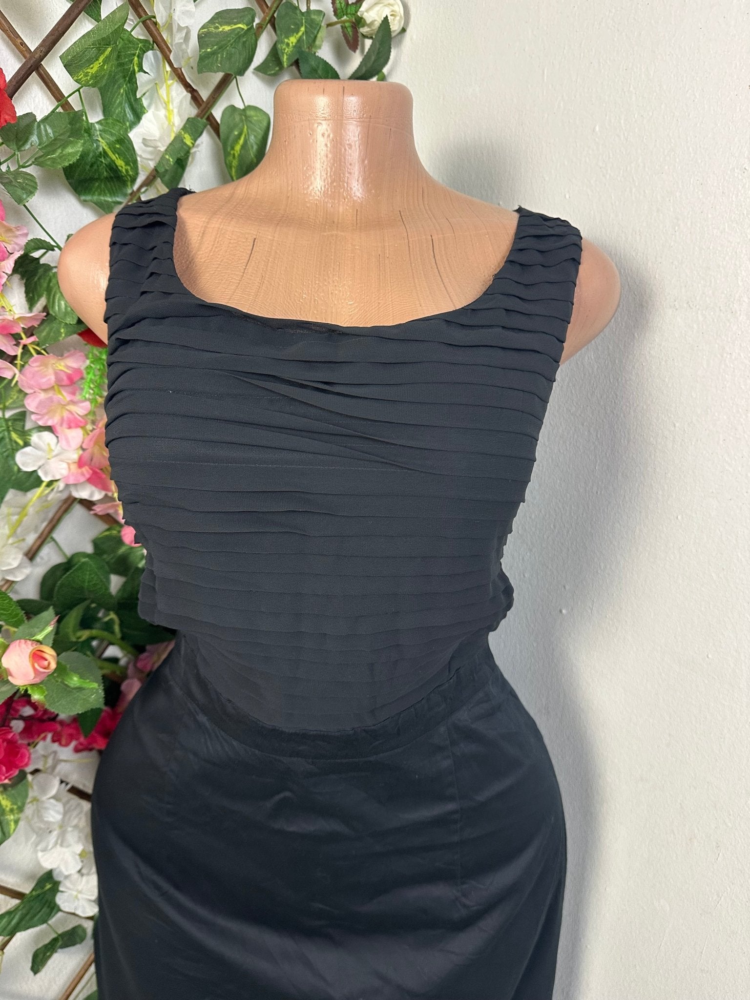 Robe moullante à fine bretelle - Perluna Store - kinshasa