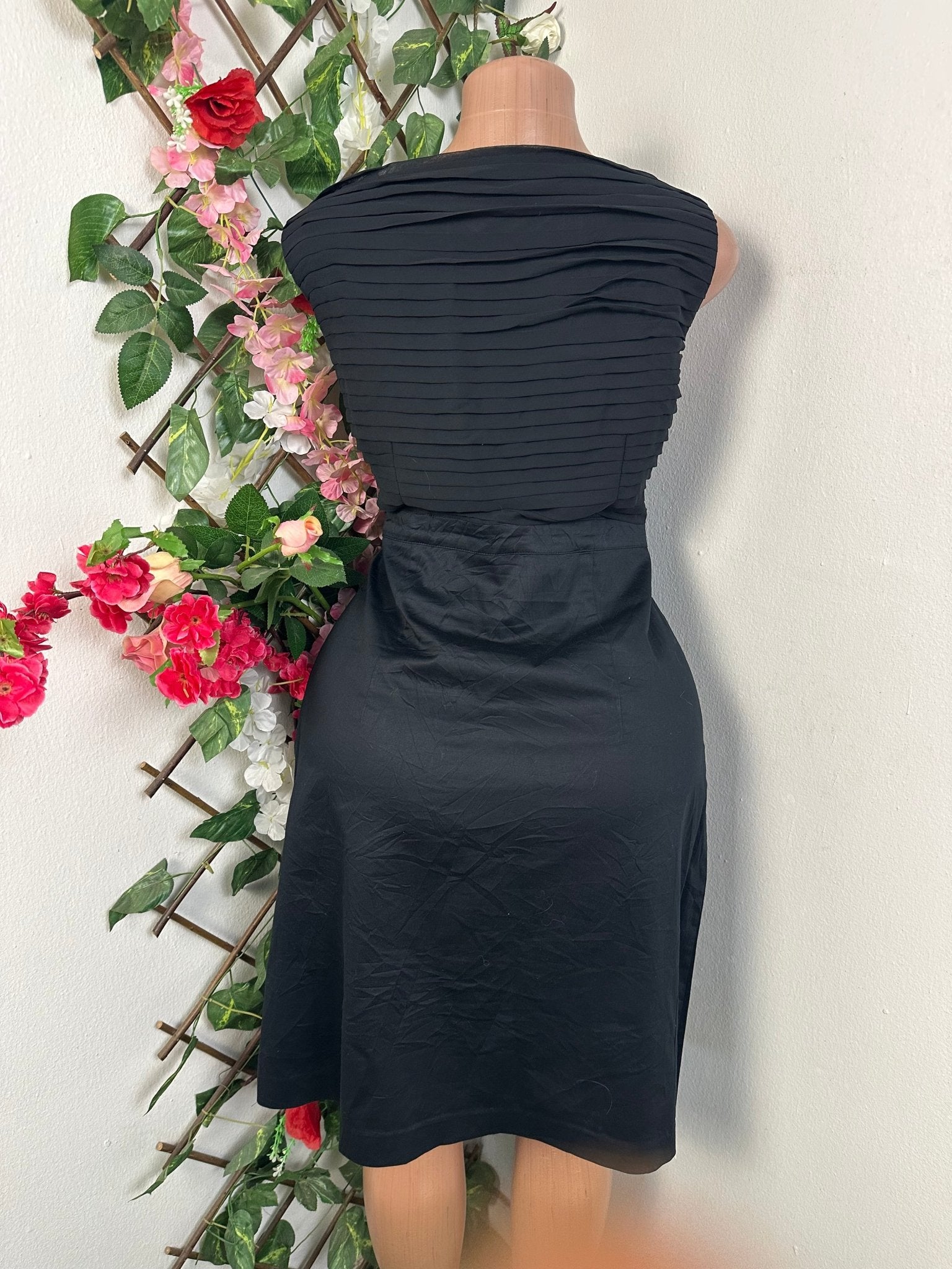 Robe moullante à fine bretelle - Perluna Store - kinshasa