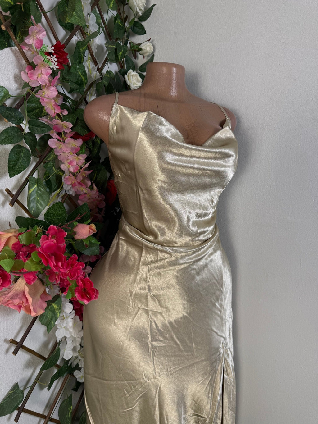 Robe soirée évasée longue manches longue - Perluna Store - kinshasa