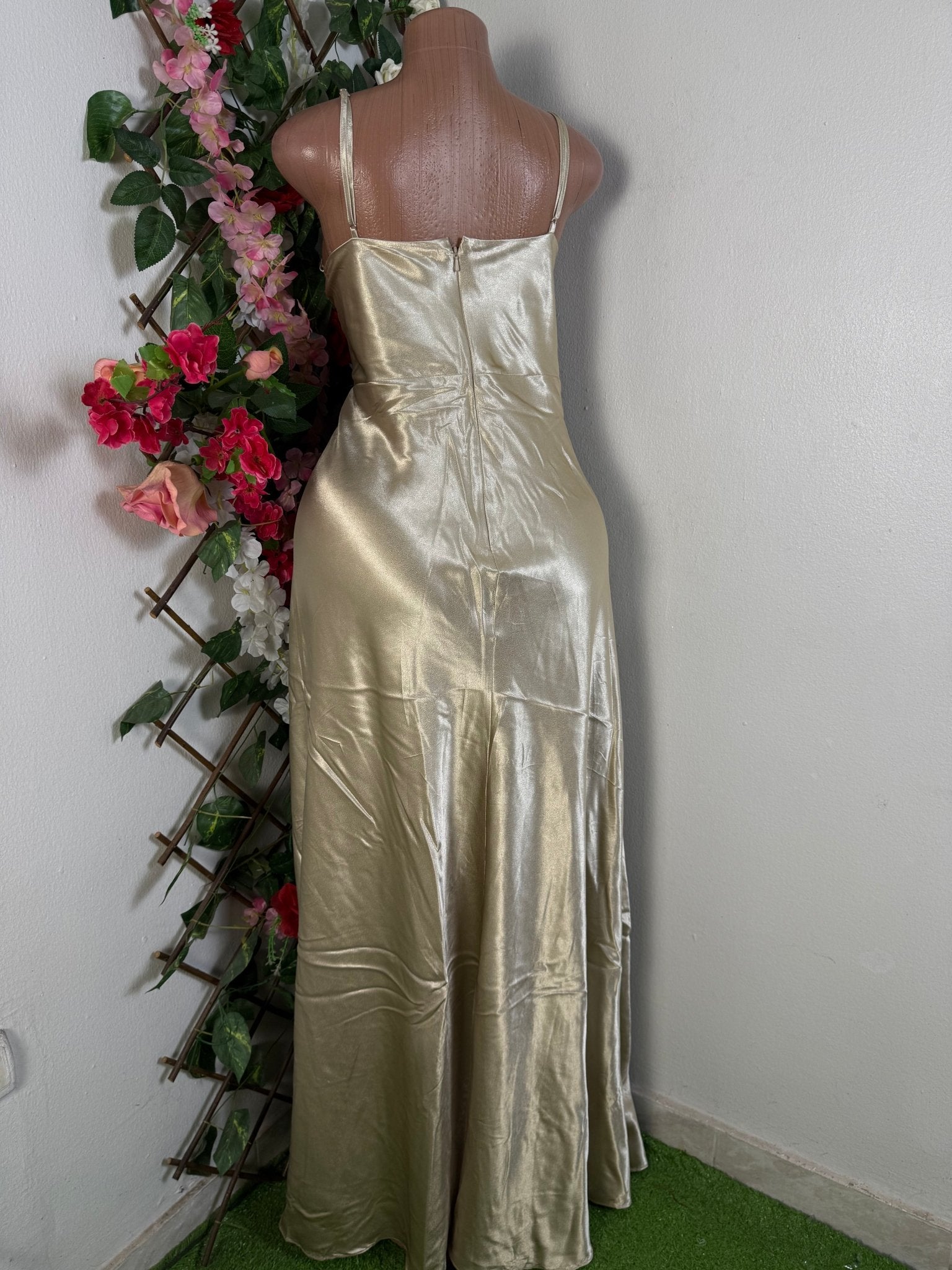 Robe soirée évasée longue manches longue - Perluna Store - kinshasa