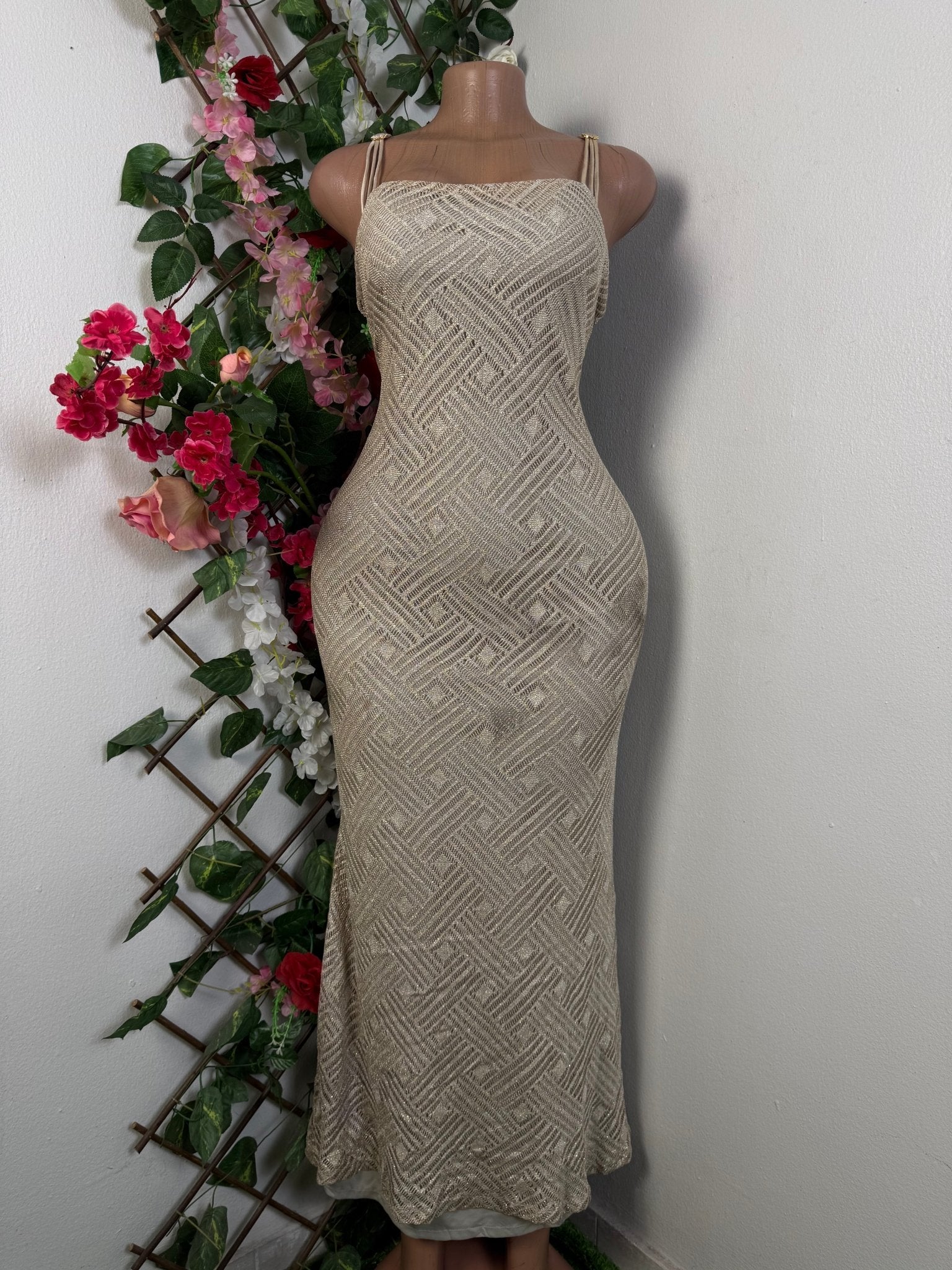 Robe soirée longue à fine bretelles - Perluna Store - kinshasa